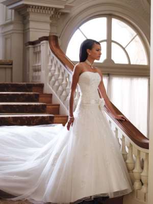 Vand rochie de mireasa Mon Cheri