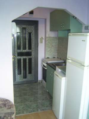 Dau in chirie garsoniera