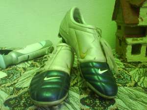 Vand ghete nike total 90 originale urgent!