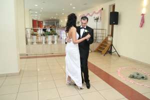 VAND/INCHIRIEZ ROCHIE MIREASA