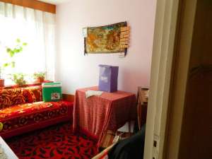 Vand Urgent  in Bacau  apartament 2 camere,  semidecomandat,  Zona Republicii,  etaj 3