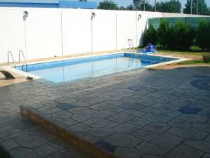 Vand vila cu piscina