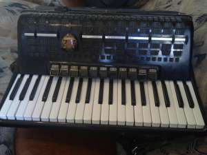 Vand Acordeon Weltmeister meteor 120 basi si registrii + husa nou nouta