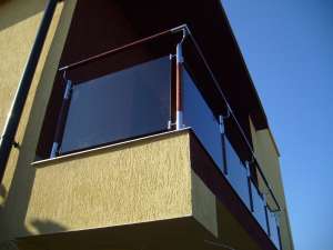 Balustrade inox cu insertie de lemn si panouri sticla