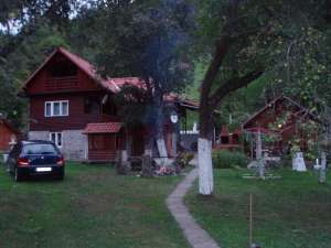 inchiriey cabana