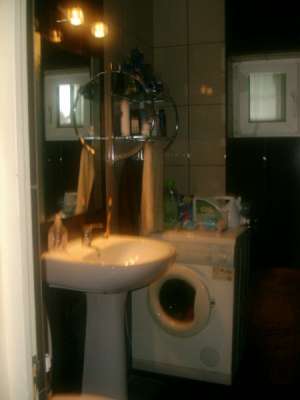 Inchiriez apartament cu 2 camere la vila