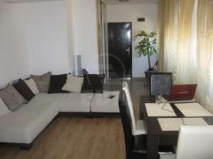 vand apartament 3 camere