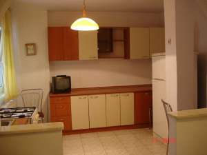 zona OBOR-MOSILOR  -ofer spre inchiriere ap 3 camere