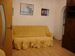 zona OBOR-MOSILOR  -ofer spre inchiriere ap 3 camere