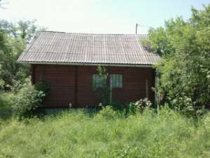 VAND CASA DE VACANTA DIN LEMN + 4 ARI DE TEREN