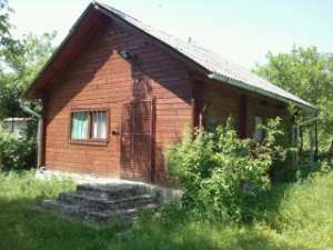 VAND CASA DE VACANTA DIN LEMN + 4 ARI DE TEREN