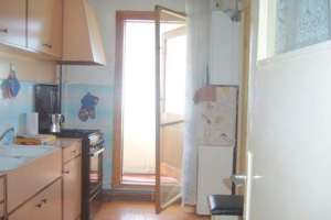 VAND APARTAMENT 3 CAMERE DECOMANDAT IN ONESTI,   ETAJ II, 