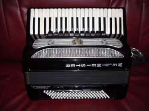 VAND ACORDEON WELTMEISTER SUPITA IN STARE PERFECTA !
