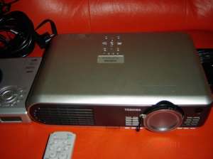 VAND VIDEOPROIECTOR TOSHIBA TLP S 40 - NOU
