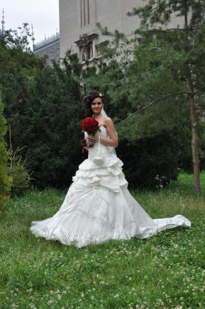 vand rochie de mireasa