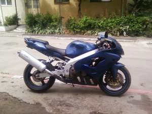 vand kawasaki zx9r din 99 stare buna inmatriculat 1400e