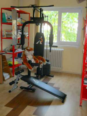 VAND IN BACAU APARTAMENT 3 CAMERE DECOMANDAT,  ETAJUL 1