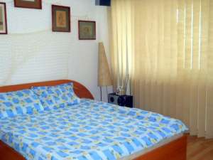 VAND IN BACAU APARTAMENT 3 CAMERE DECOMANDAT,  ETAJUL 1