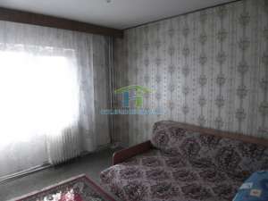Vand apartament 3 camere