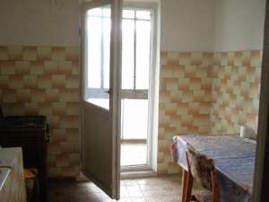 Vand apartament cu 2 camere in Dragasani