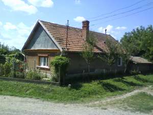 VAND CASA DIOSIG SAU SCHIMB CU APARTAMENT IN ORADEA
