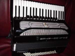 VAND ACORDEON WELTMEISTER SUPITA,  STARE FOARTE BUNA !