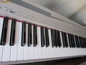 Vand Pian Digital Yamaha P-85S