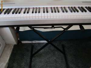 Vand Pian Digital Yamaha P-85S