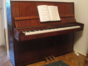 Vand URGENT pianina