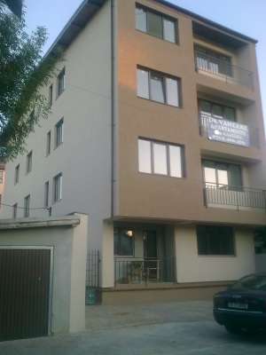 Propietar vand apartamente noi 3 camere