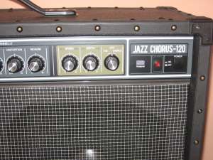 vand amplificator chitara roland