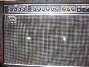 vand amplificator chitara roland