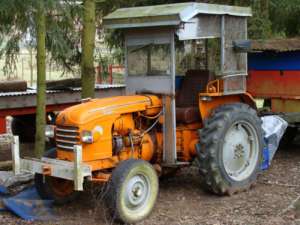 Tractoare agricole Renault D22 portocaliu 1957