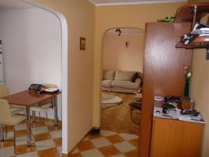 vand apartament Apusului