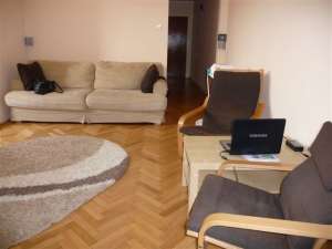 vand apartament Apusului