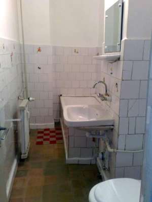 BACAU,  VAND APARTAMENT 2 CAMERE DECOMANDAT,  ETAJUL 2