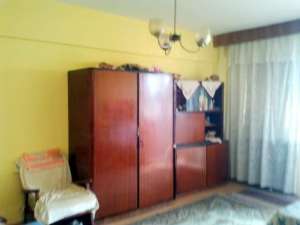 BACAU - VAND URGENT APARTAMENT CU 3 CAMERE DECOMANDAT,  IN ZONA ORIZONT