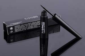 Eyeliner lichid/ Tus de ochi machiaj MAC