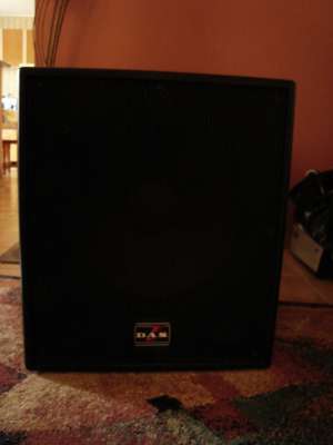 Subwoofer activ DAS - 500W