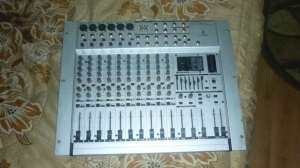 mixer behringer 10 canale