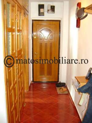 Vand apartament cu 2 camere,       Campina 5
