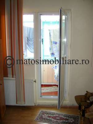 Vand apartament cu 2 camere,       Campina 5