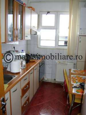 Vand apartament cu 2 camere,       Campina 5