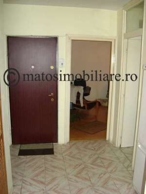 Vand apartament cu 2 camere,        Campina  8