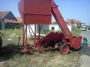 vand combine recoltat porumb stiulet pe 1 si 2 randuri