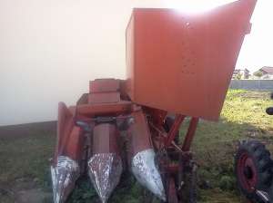 vand combine recoltat porumb stiulet pe 1 si 2 randuri