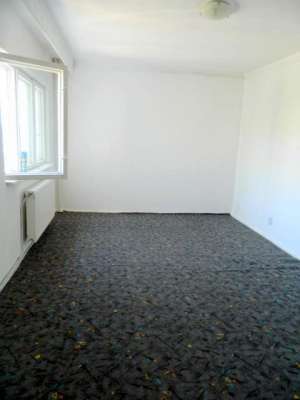 BACAU - VAND APARTAMENT 2 CAMERE DECOMANDAT,  ZONA NARCISA,  ETAJ 3, 
