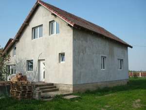 Vand casa pe strada Amati