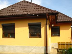 vand casa in com. ROSIORI la 40 KM DE BUCURESTI