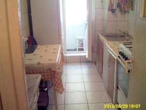 Vand in  Bacau aparrtament 2 camere semidecomandate,  zona Miron Costin